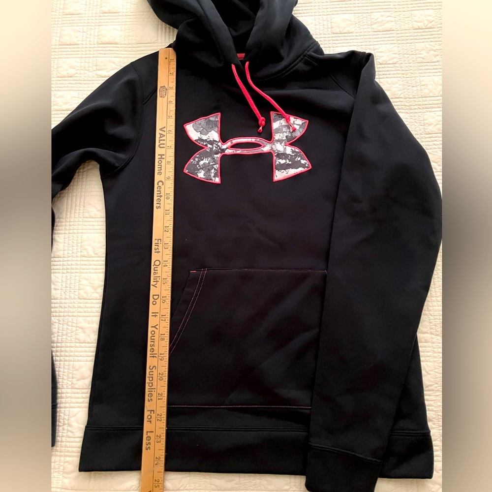 Women’s Under Armour hoodie EUC
